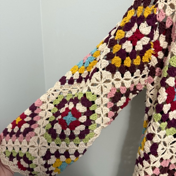 JOHNNY WAS Stevie Granny Square
Cardigan SZ L Crochet Boho Sweater Tassel
Tie - Picture 5 of 7